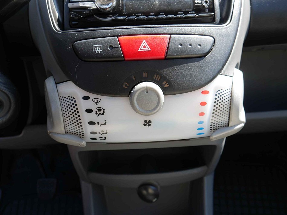 Peugeot 107 1.0i 