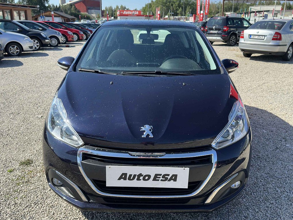 Peugeot 208 1.2i 