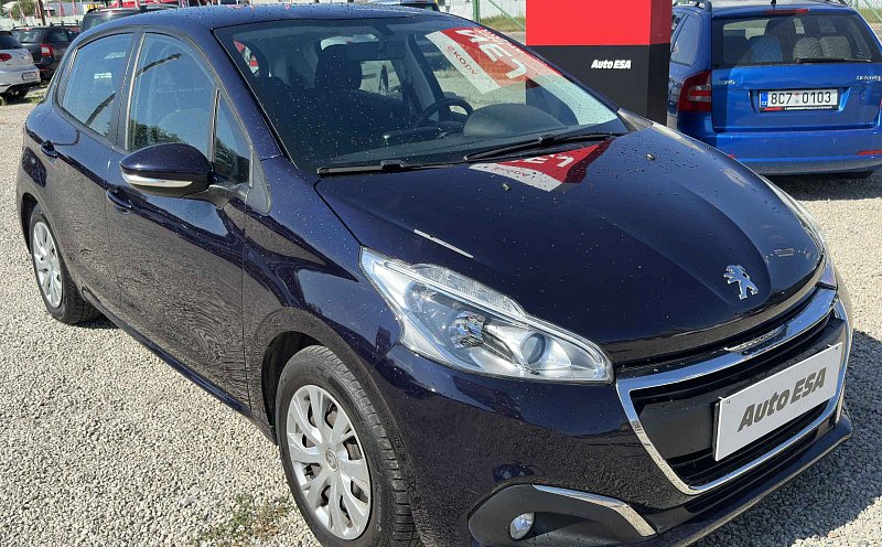 Peugeot 208 1.2i 