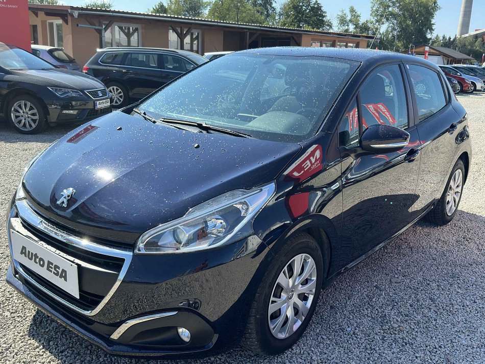Peugeot 208 1.2i 