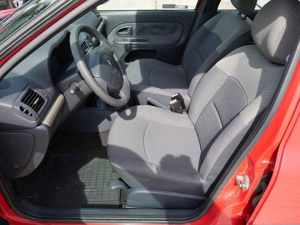 Renault Clio 1.2i 