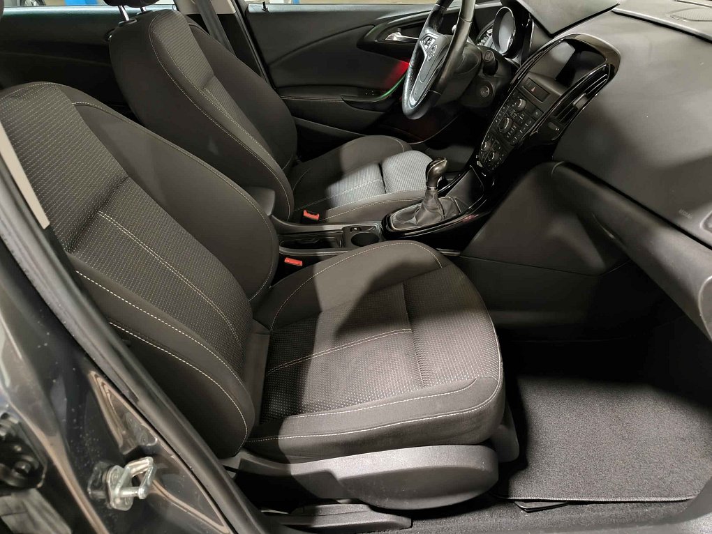 Opel Astra 1.6 CDTi Sport