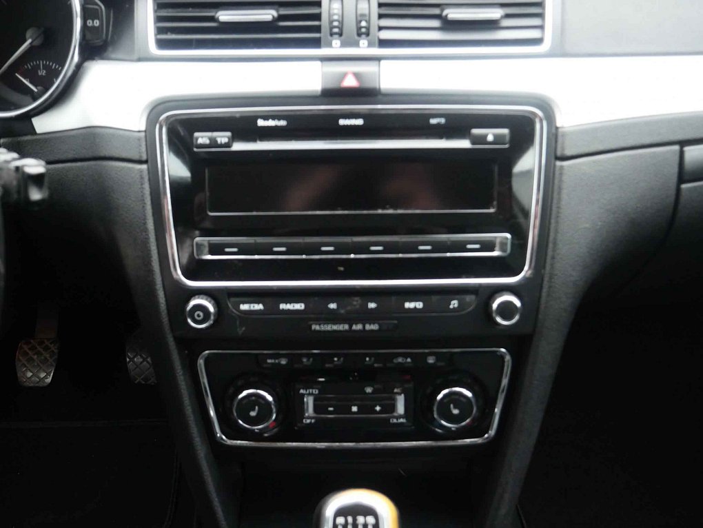 Škoda Superb II 2.0 TDi Ambition