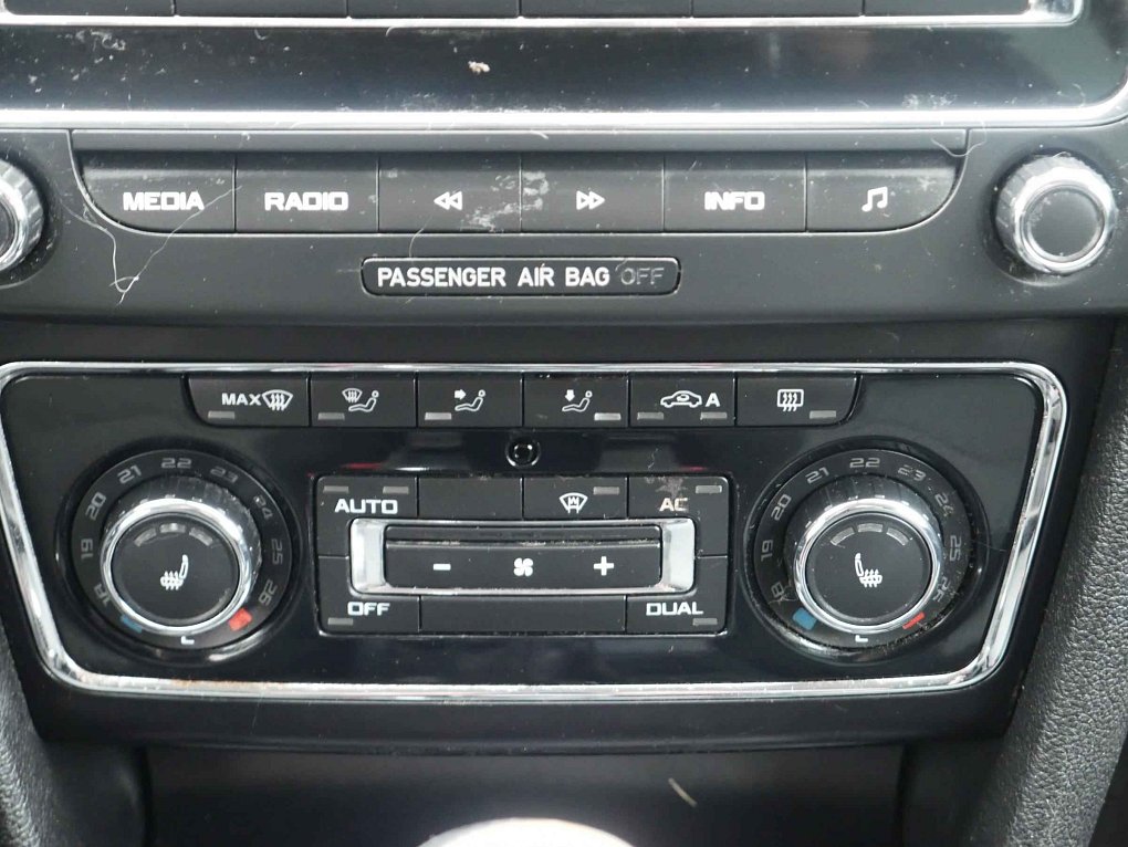 Škoda Superb II 2.0 TDi Ambition