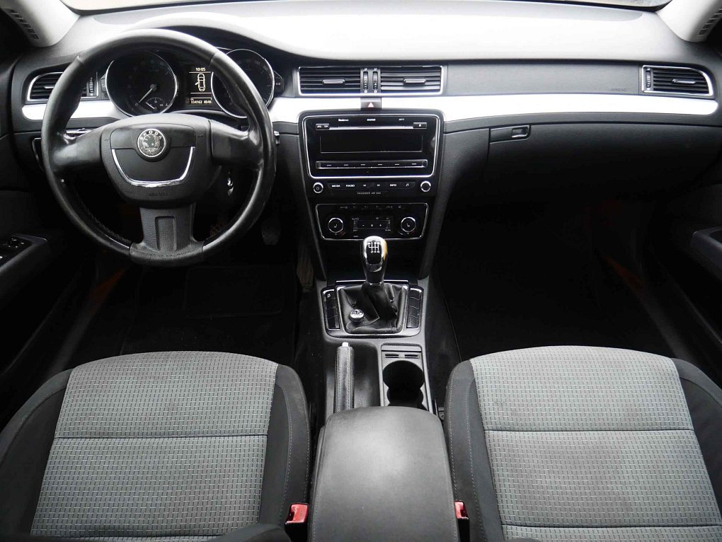 Škoda Superb II 2.0 TDi Ambition
