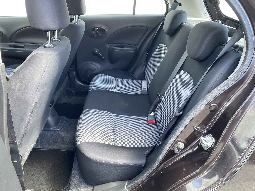 Nissan Micra 1.2i 