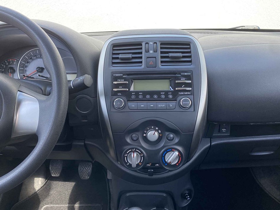 Nissan Micra 1.2i 