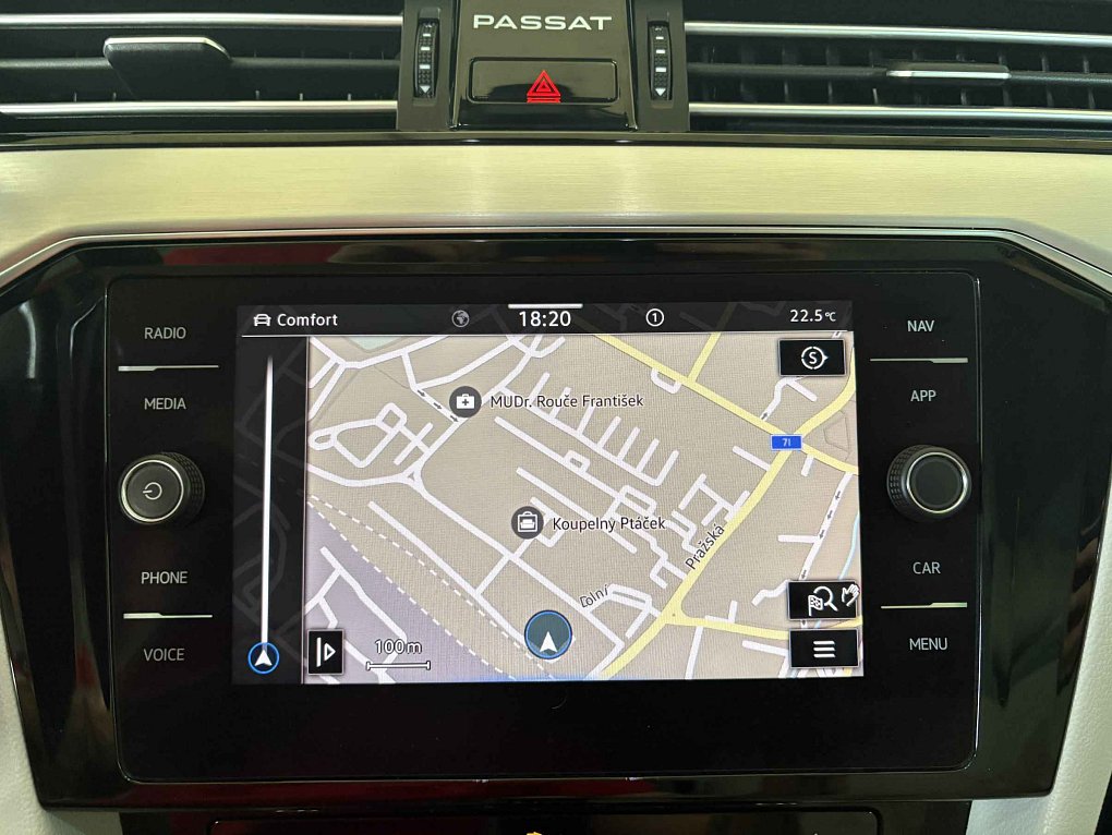 Volkswagen Passat 2.0 TDi Elegance