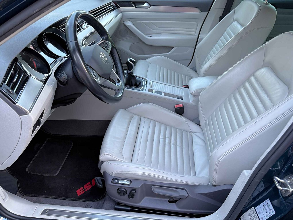 Volkswagen Passat 2.0 TDi Elegance