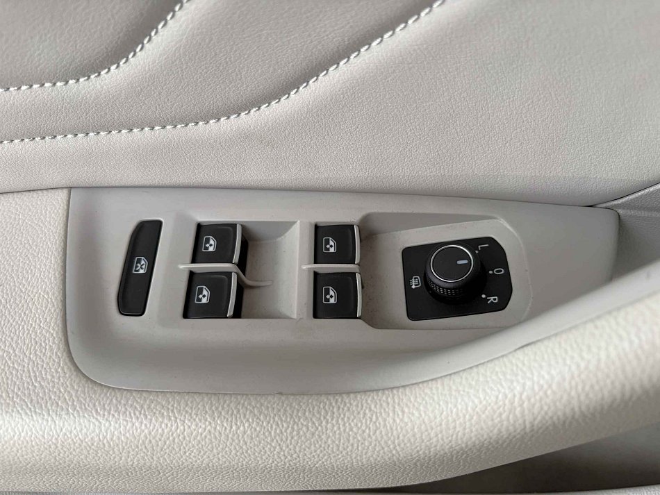 Volkswagen Passat 2.0 TDi Elegance