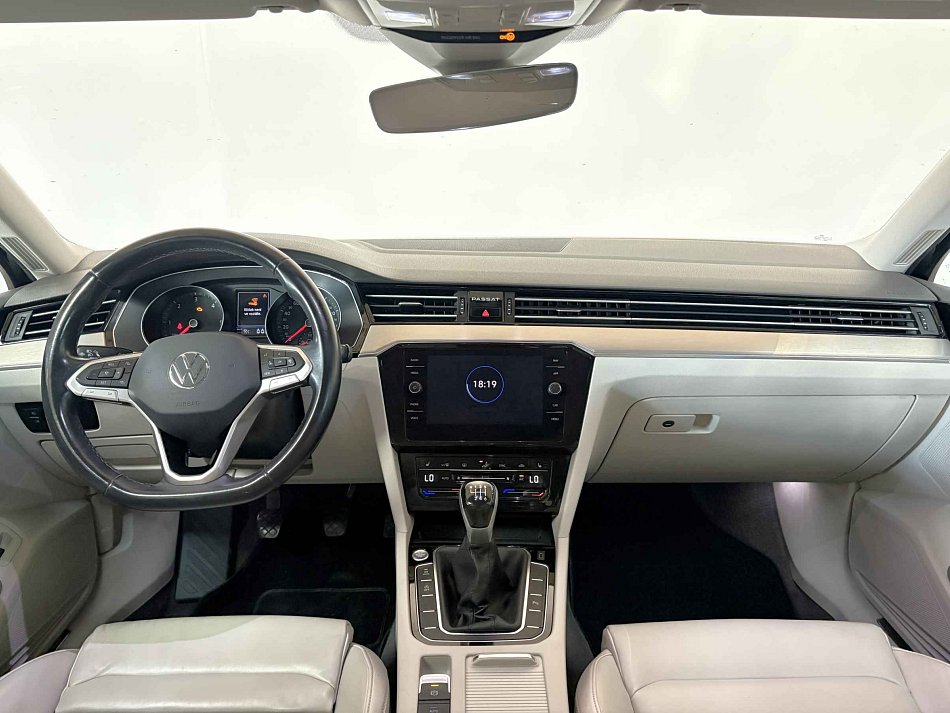Volkswagen Passat 2.0 TDi Elegance