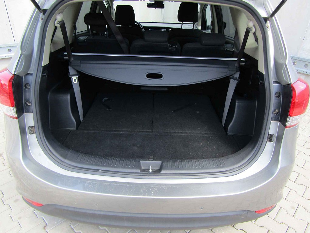Kia Carens 1.7 CRDi 