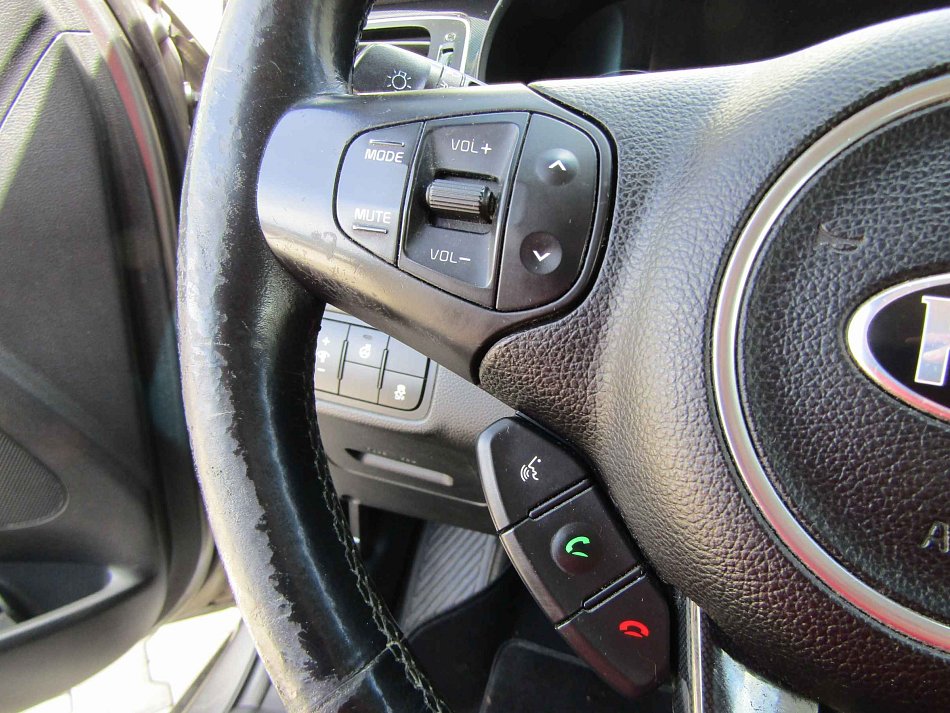Kia Carens 1.7 CRDi 