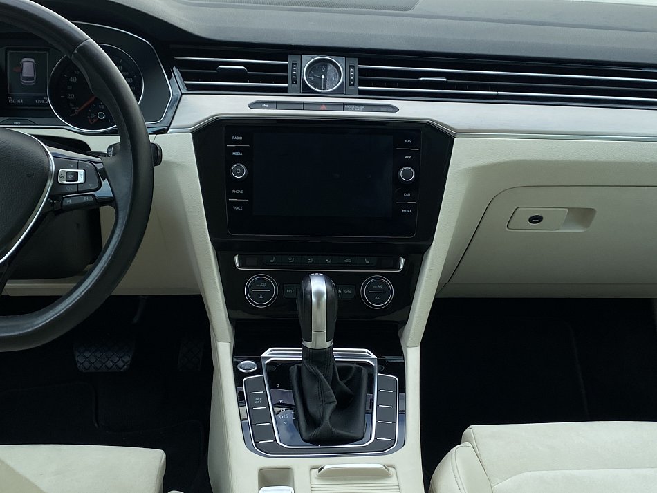 Volkswagen Passat 2.0 TDi Highline