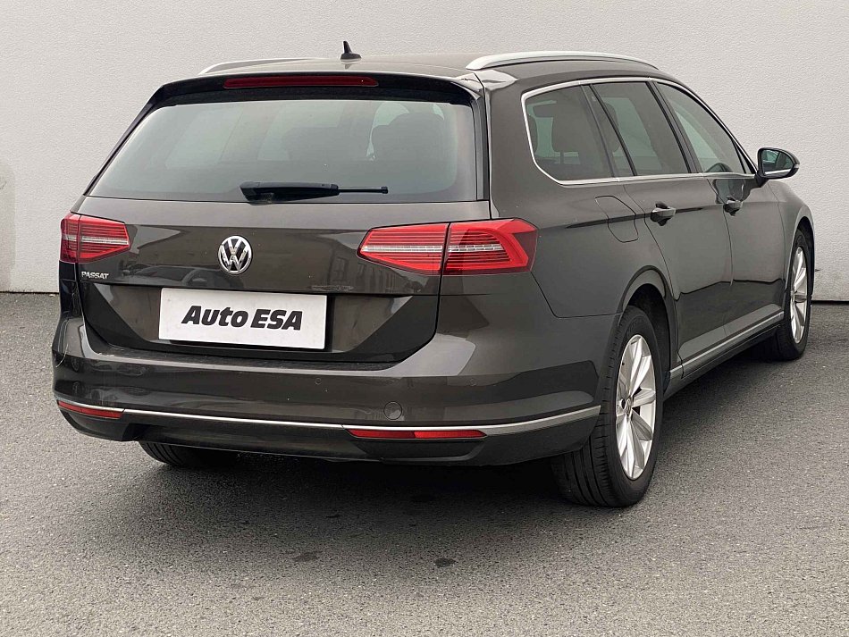 Volkswagen Passat 2.0 TDi Highline