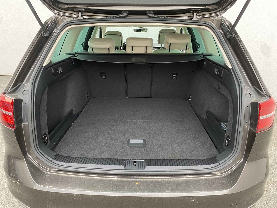 Volkswagen Passat 2.0 TDi Highline