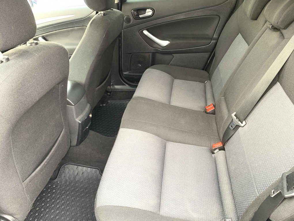 Ford Mondeo 1.6i 