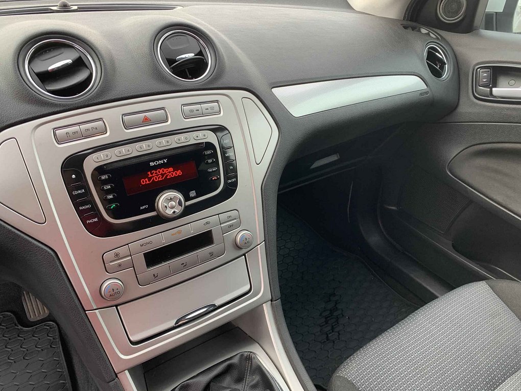 Ford Mondeo 1.6i 