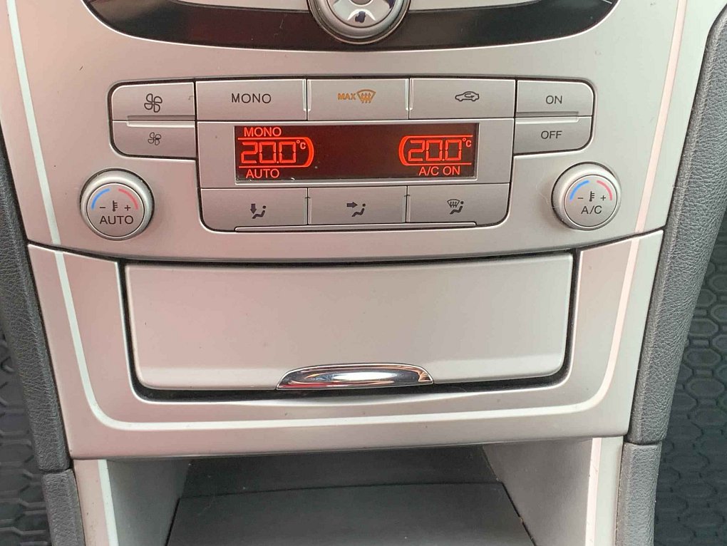 Ford Mondeo 1.6i 