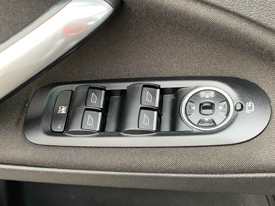 Ford Mondeo 1.6i 