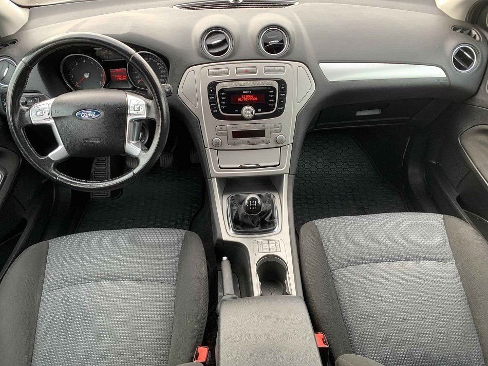 Ford Mondeo 1.6i 