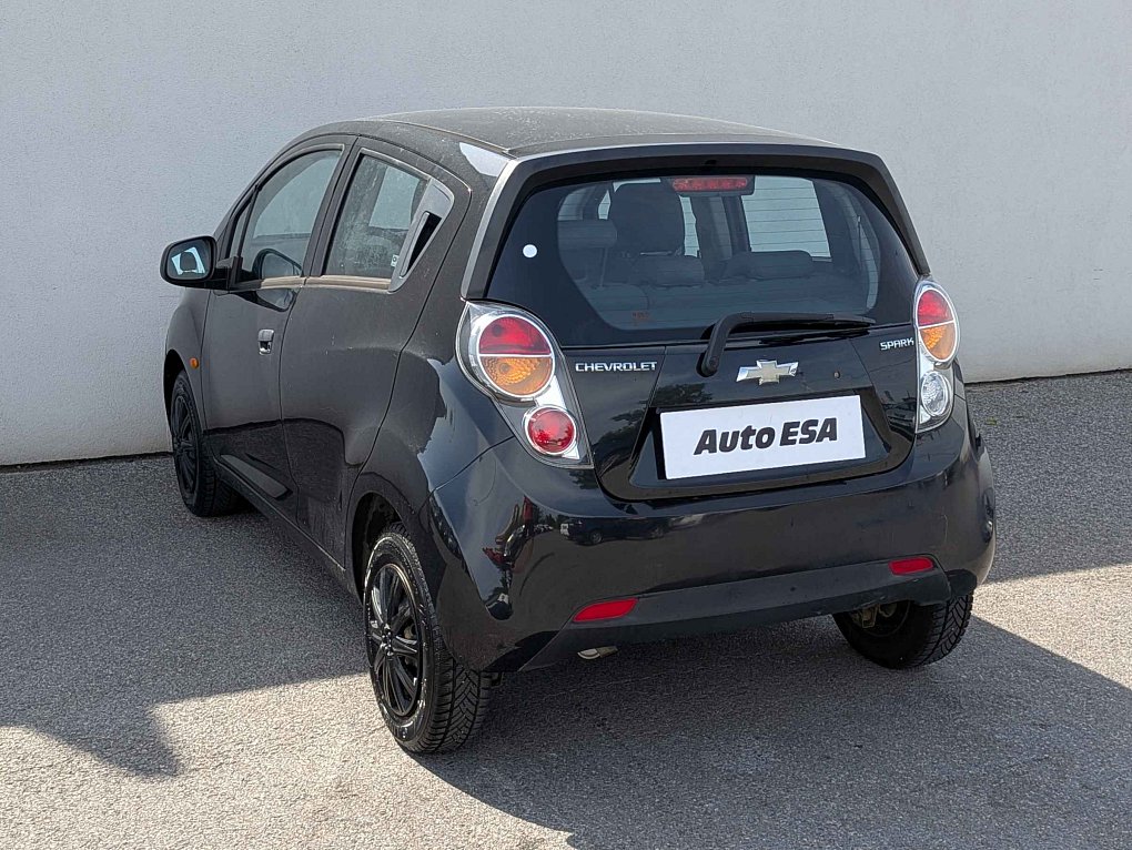 Chevrolet Spark 1.0i 