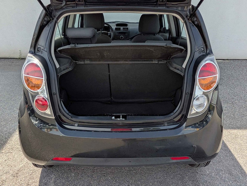 Chevrolet Spark 1.0i 