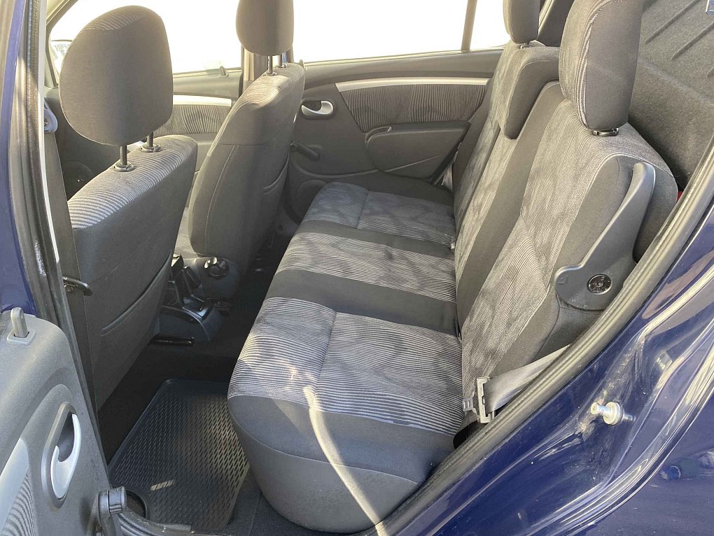 Dacia Sandero 1.4i 