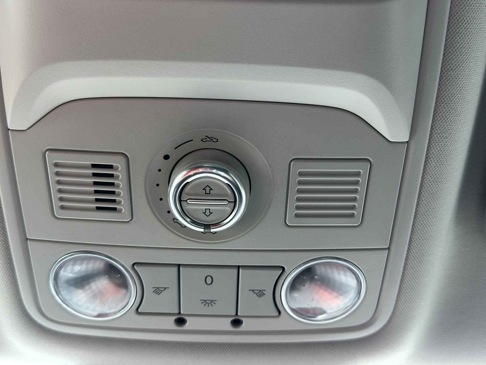 Volkswagen Sharan 2.0 TDi 