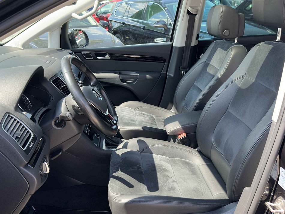 Volkswagen Sharan 2.0 TDi 
