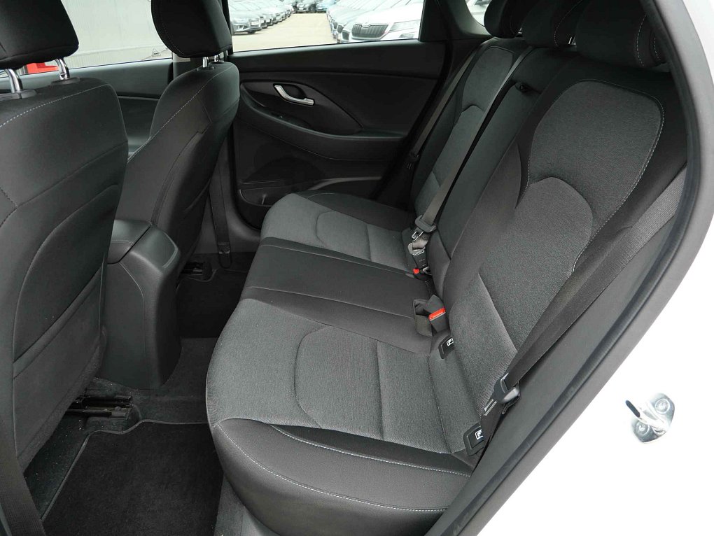 Hyundai I30 1.5 DPi Family