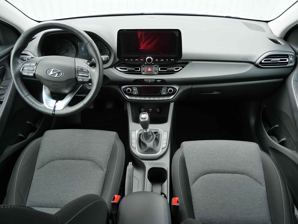Hyundai I30 1.5 DPi Family