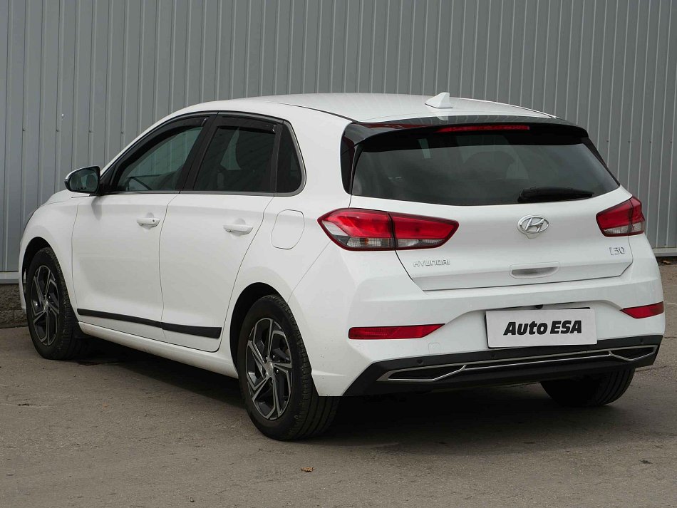 Hyundai I30 1.5 DPi Family