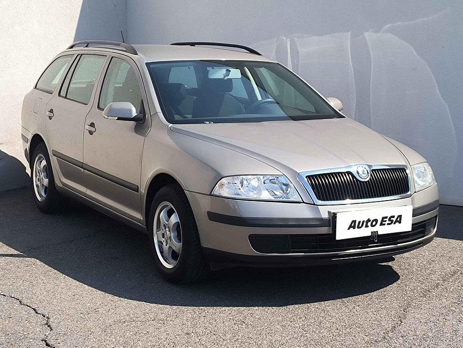 Škoda Octavia II 1.6 MPi Ambiente