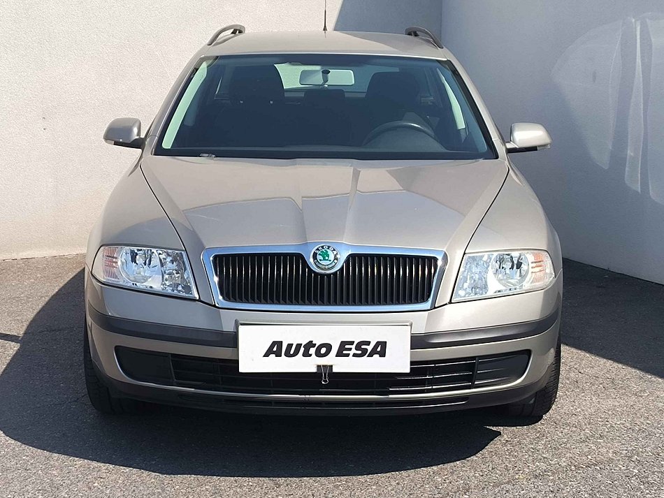 Škoda Octavia II 1.6 MPi Ambiente