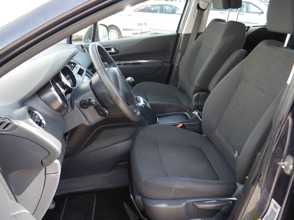 Peugeot 5008 1.6 HDi 