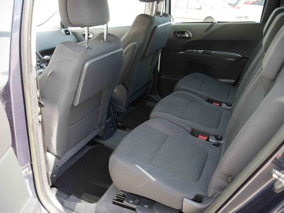 Peugeot 5008 1.6 HDi 