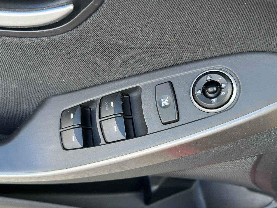 Hyundai I30 1.6 GDi Trikolor
