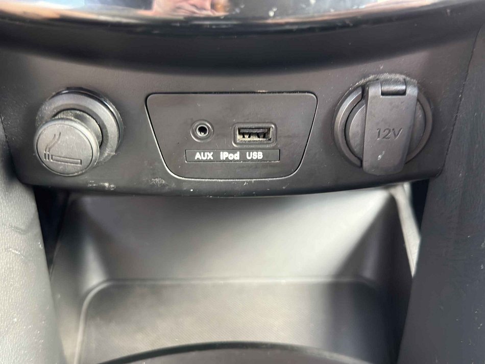 Hyundai I30 1.6 GDi Trikolor