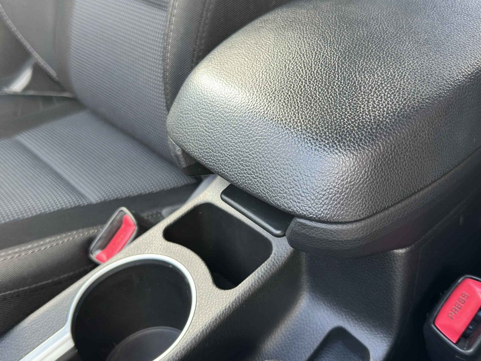 Hyundai I30 1.6 GDi Trikolor
