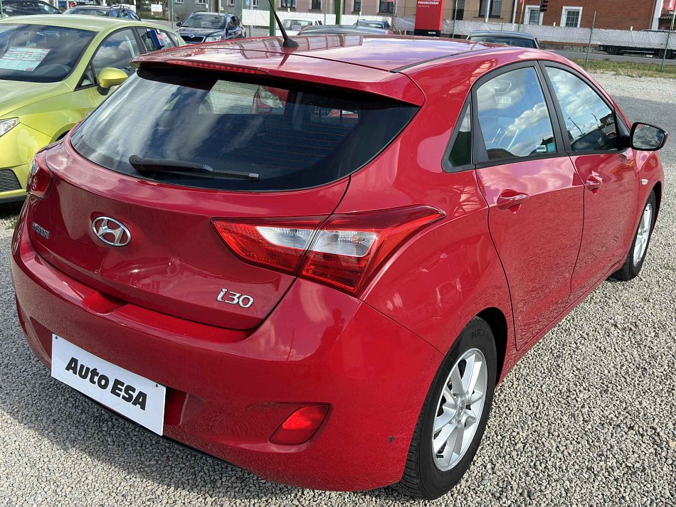 Hyundai I30 1.6 GDi Trikolor