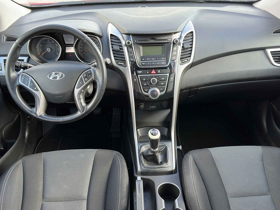 Hyundai I30 1.6 GDi Trikolor