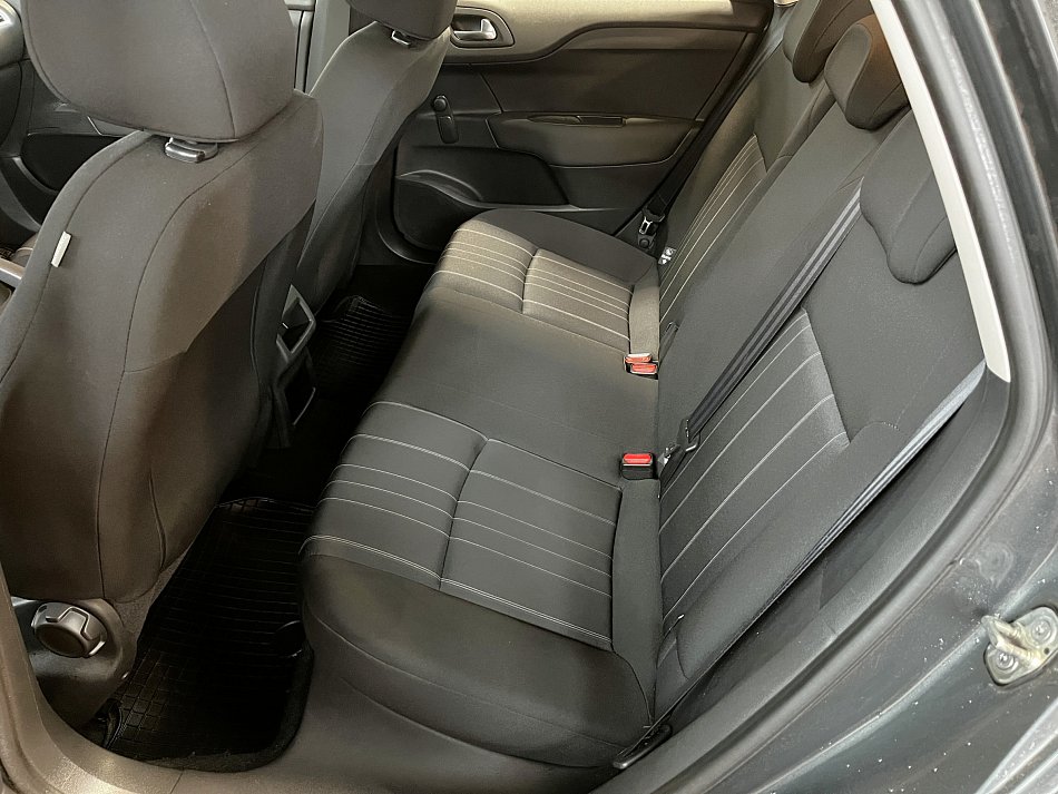 Citroën C4 1.4 i 