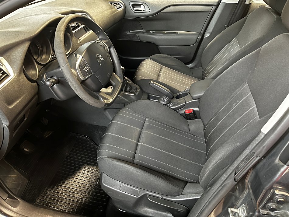 Citroën C4 1.4 i 