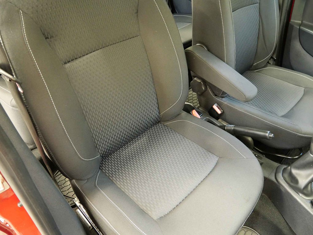 Dacia Sandero 1.0i 