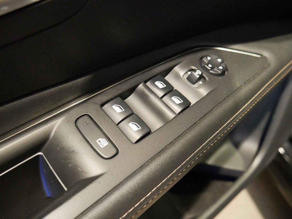 Peugeot 3008 2.0 HDI 