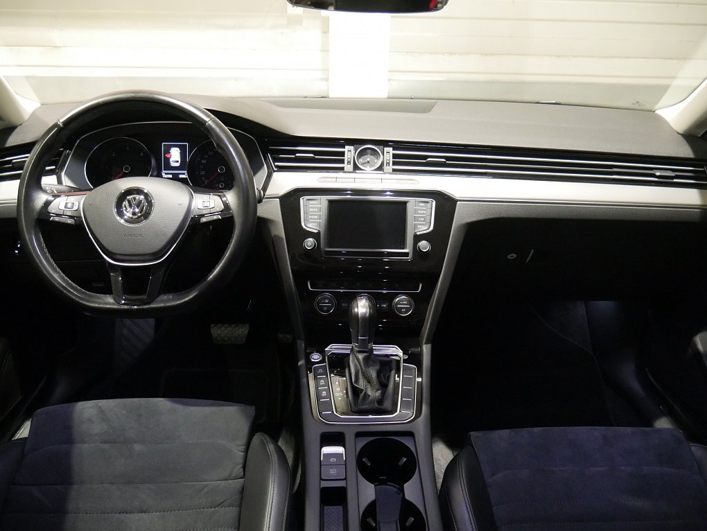 Volkswagen Passat 2.0Bi-TDi  4x4