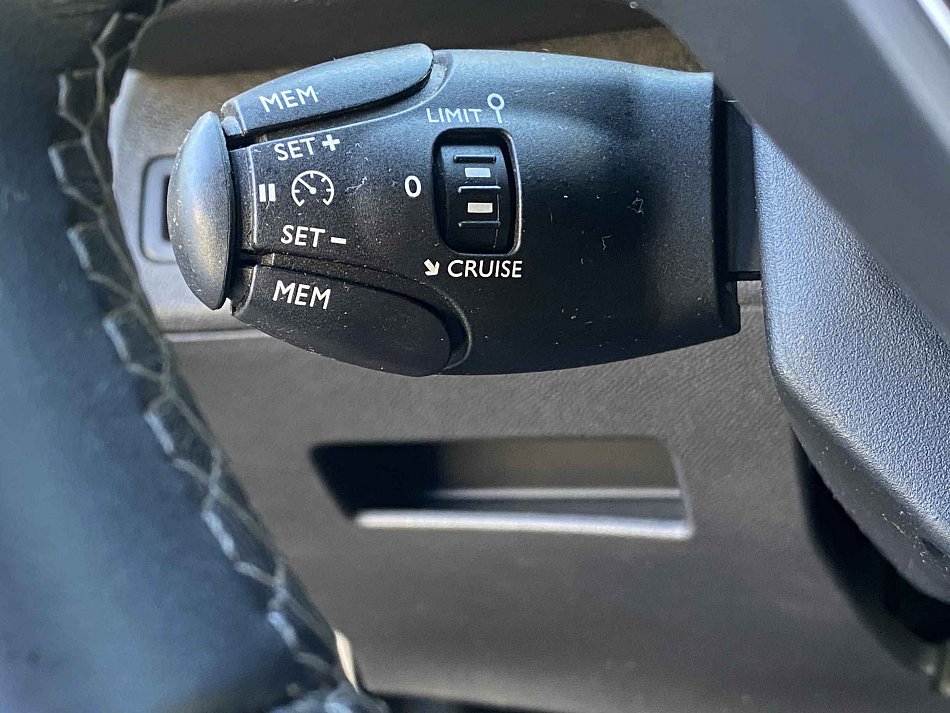 Peugeot 3008 1.2 PT Allure