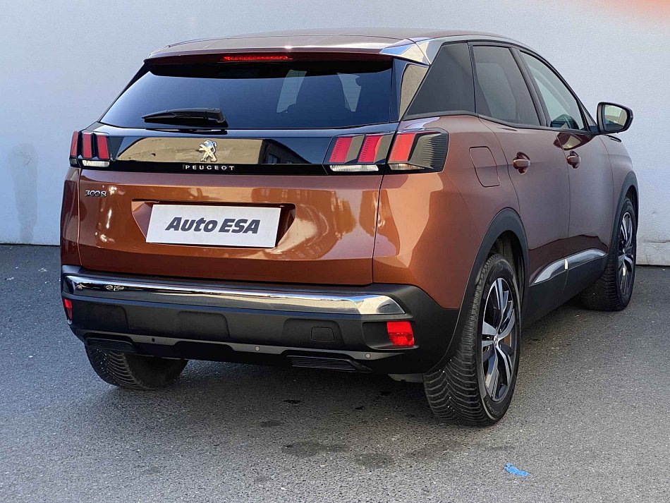 Peugeot 3008 1.2 PT Allure