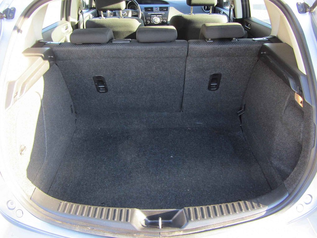 Mazda 3 2.0 i 